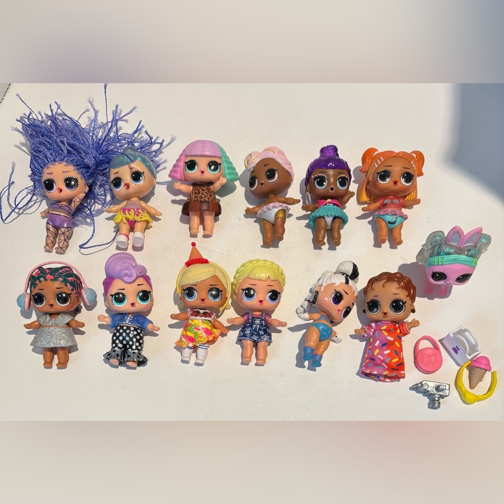 MGA LOL Surprise Lot Of 12 Dolls, 1 Pet Including Miss Punk +accessories